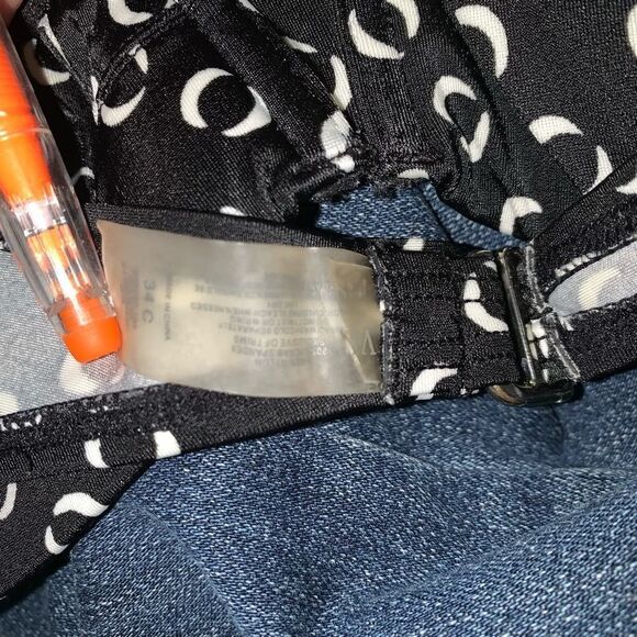 Victoria’s Secret pinup girl black and white polka dot 34C bikini top - Picture 3 of 3